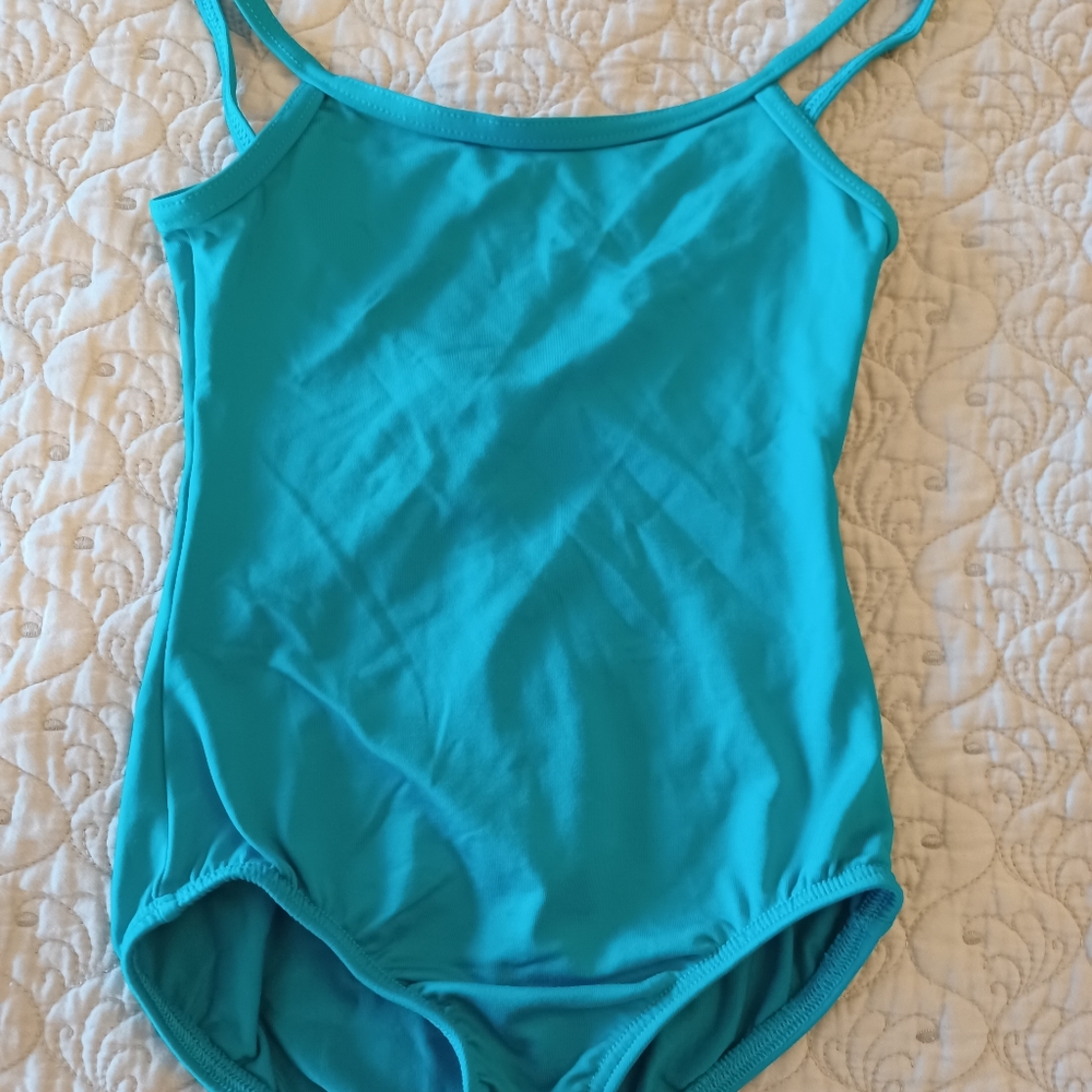 Teal cap sleeve leotard. Size child 6-7.  Like new.